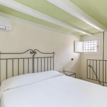 Palazzo Sant'agostino 4* Palermo
