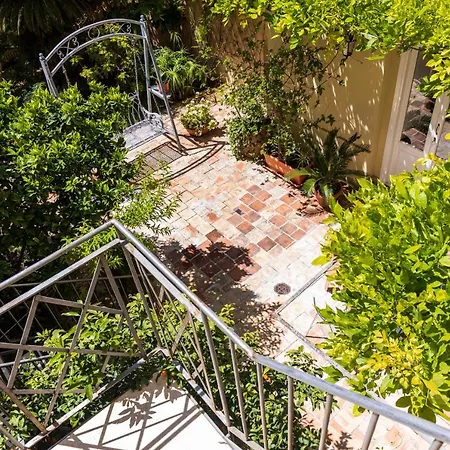 Palazzo Sant'agostino Bed & Breakfast 4*